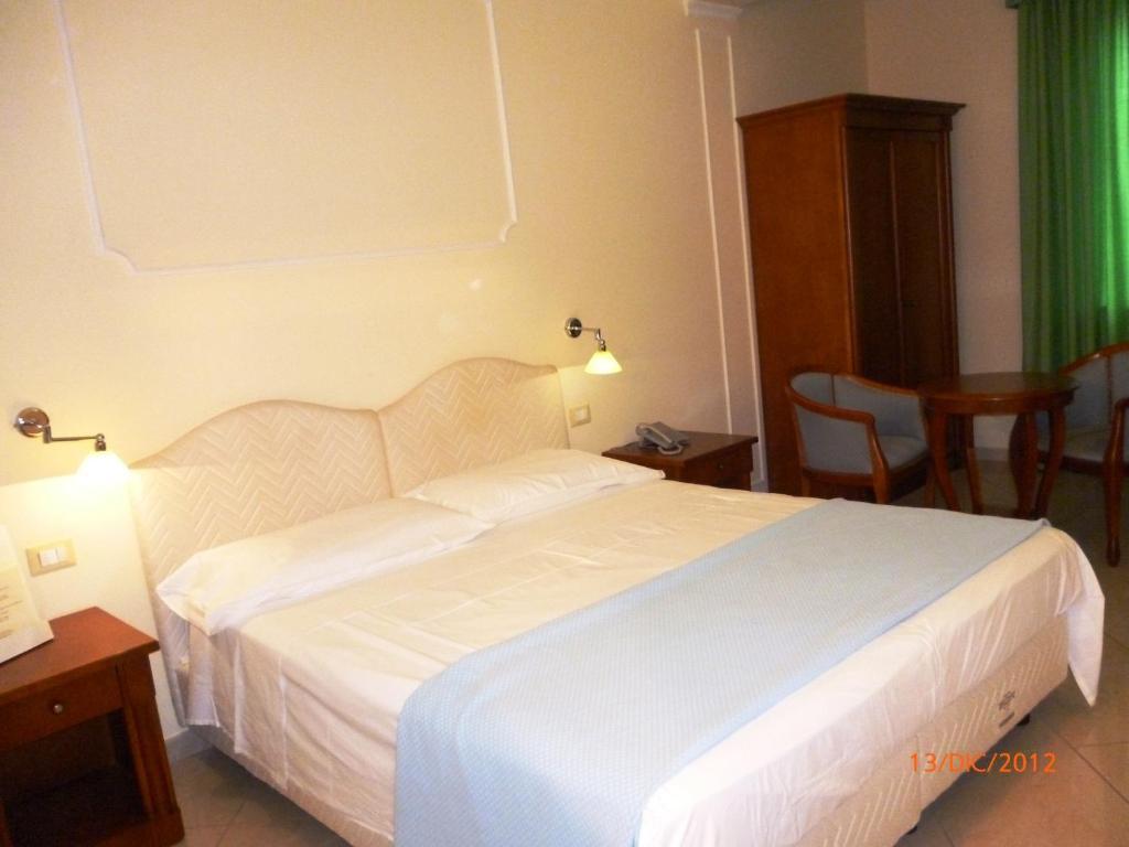 Hotel Marinella Pizzo  Chambre photo