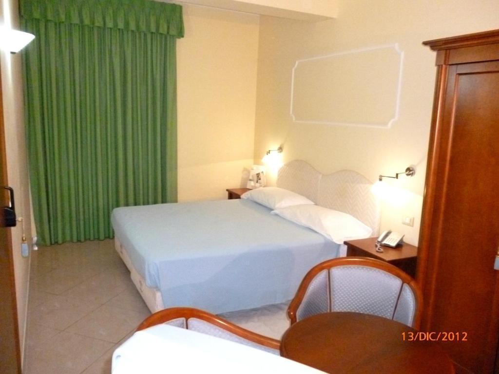 Hotel Marinella Pizzo  Chambre photo